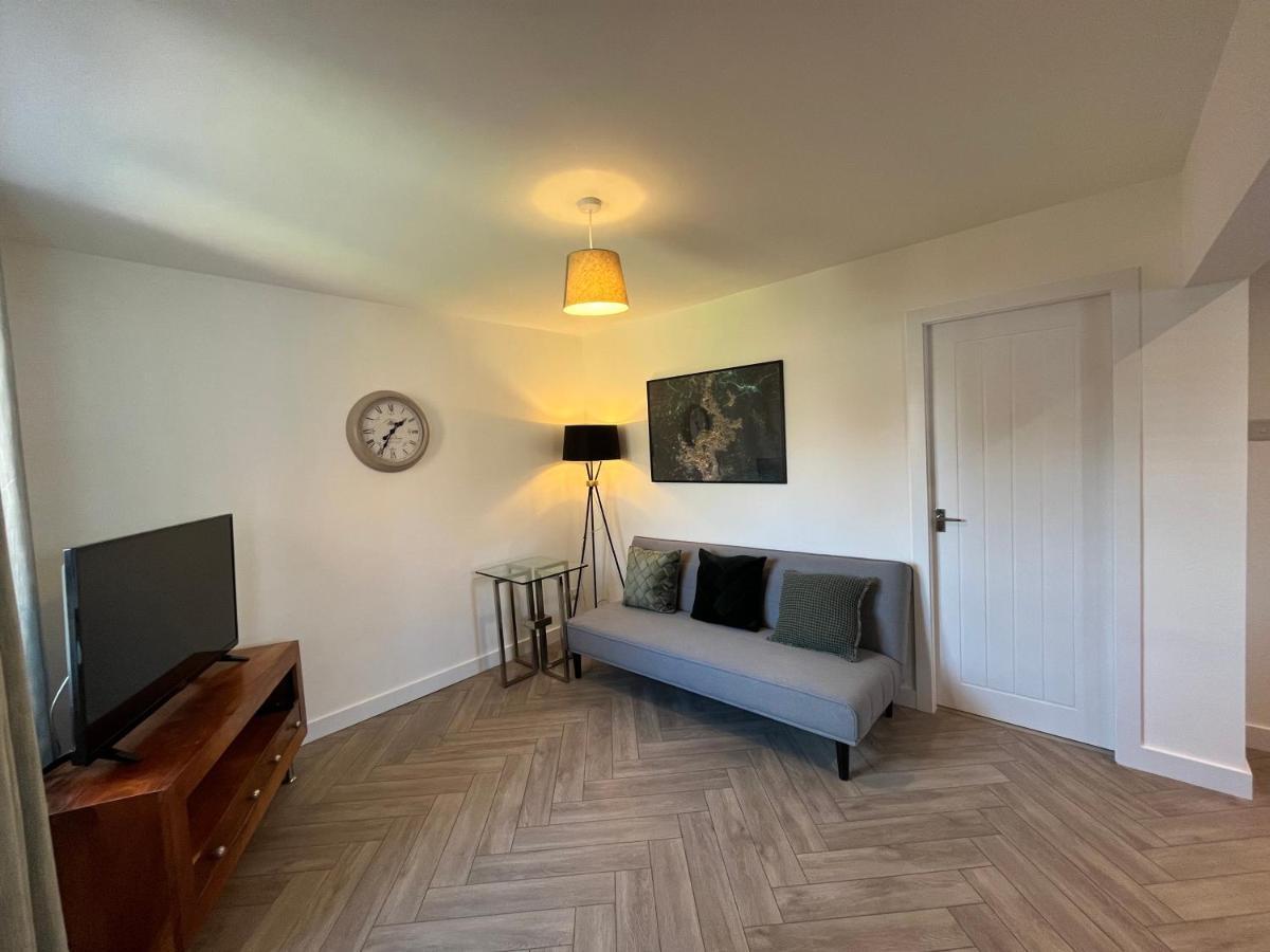 Contemporary 1 Bedroom Apartment Normanton  Dış mekan fotoğraf